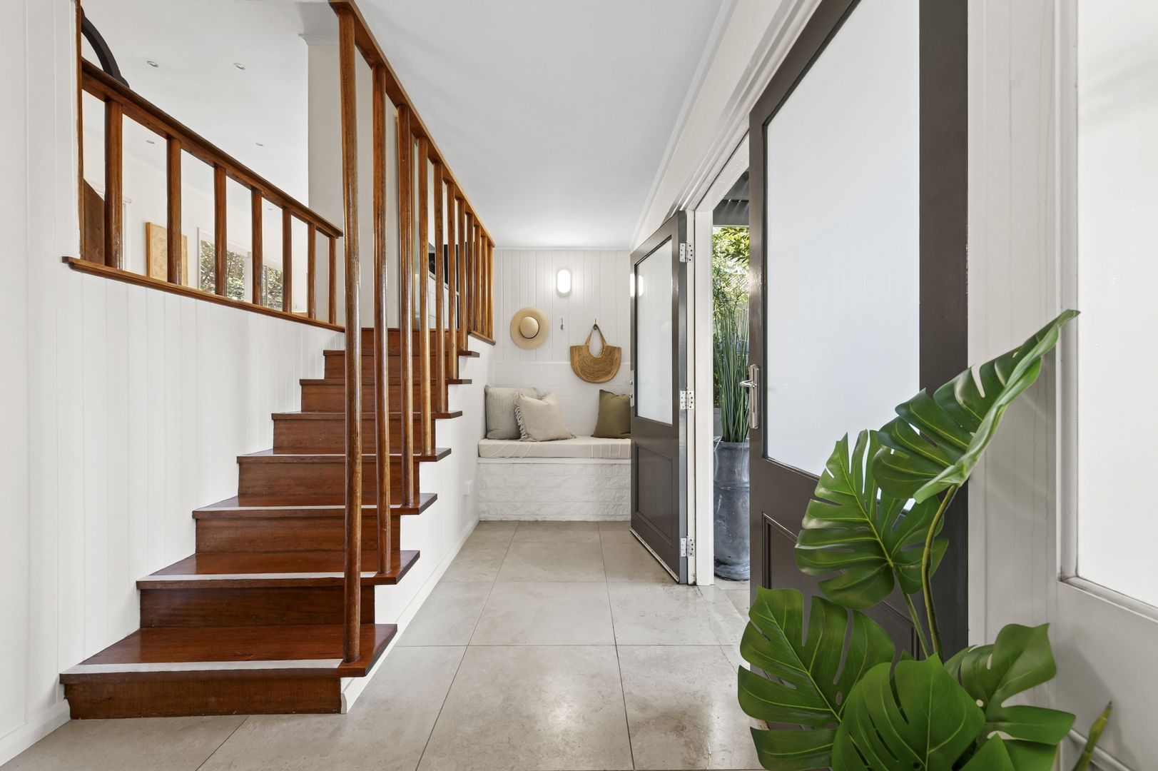 1-Bunangib-Court-Frankston-South-Entrance-Home-for-Sale-Aquire