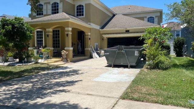 10-yard-residential-dumpster-delivery-edgewood