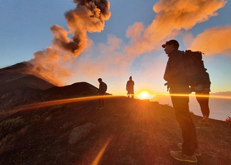 2-Gear-Clothing-for-Acatenango-Volcano-Hike