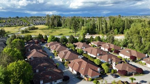 2be3b702d3342be316cfb063a7961200-1