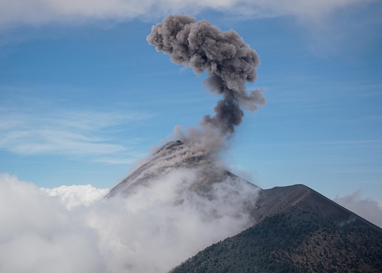 37-FAQ-Everything-You-Need-to-Know-About-Acatenango-Volcano-Hike