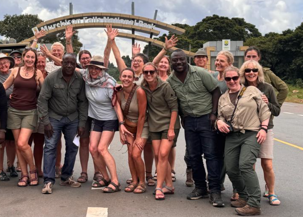 safari-travelers-in-uganda