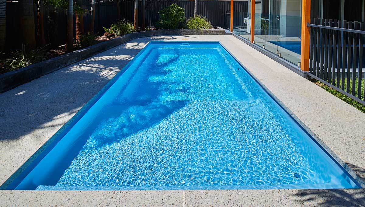 sunseeker-slimline-7.2m-3.5m-sky-blue-shimmer-stirling-galleryimage-10