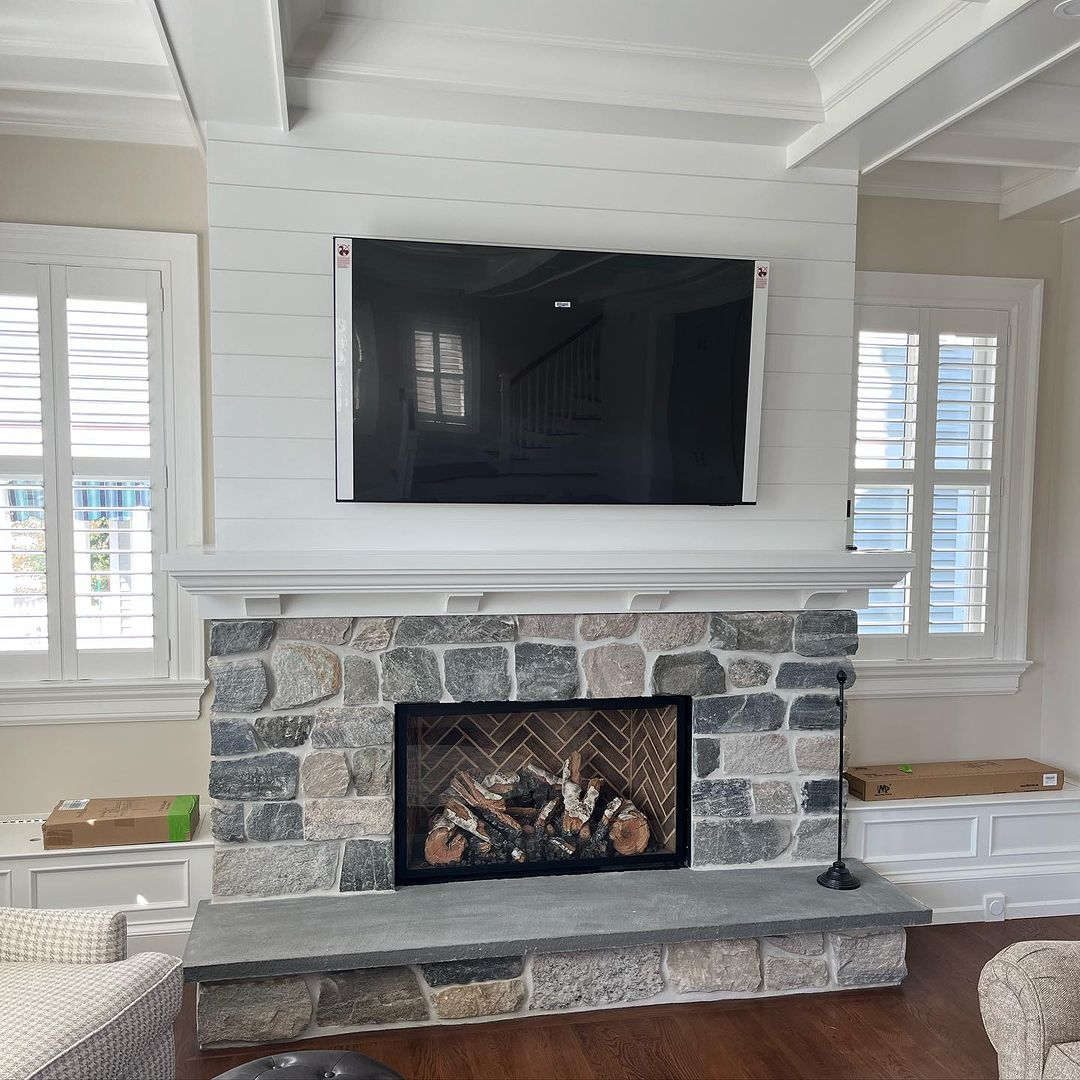 Mendota-fv42-w-stone-and-shiplap