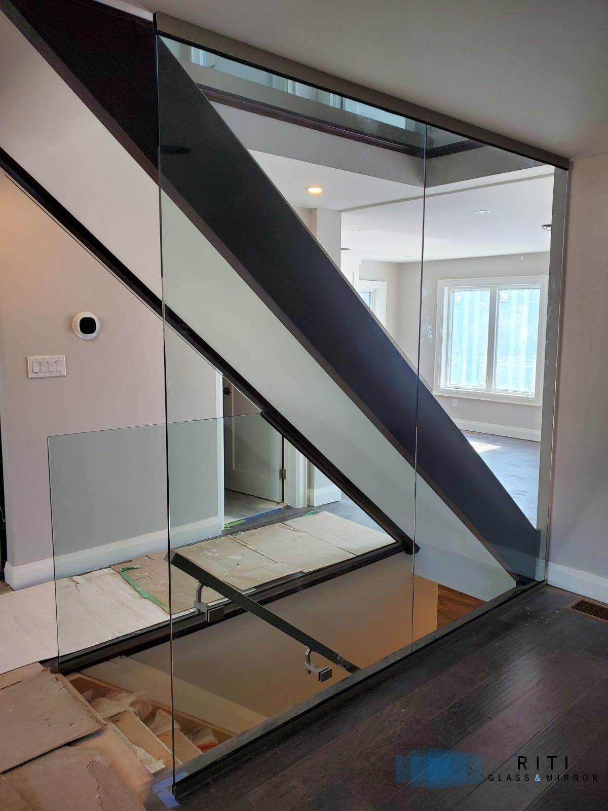 glass-wall-installation