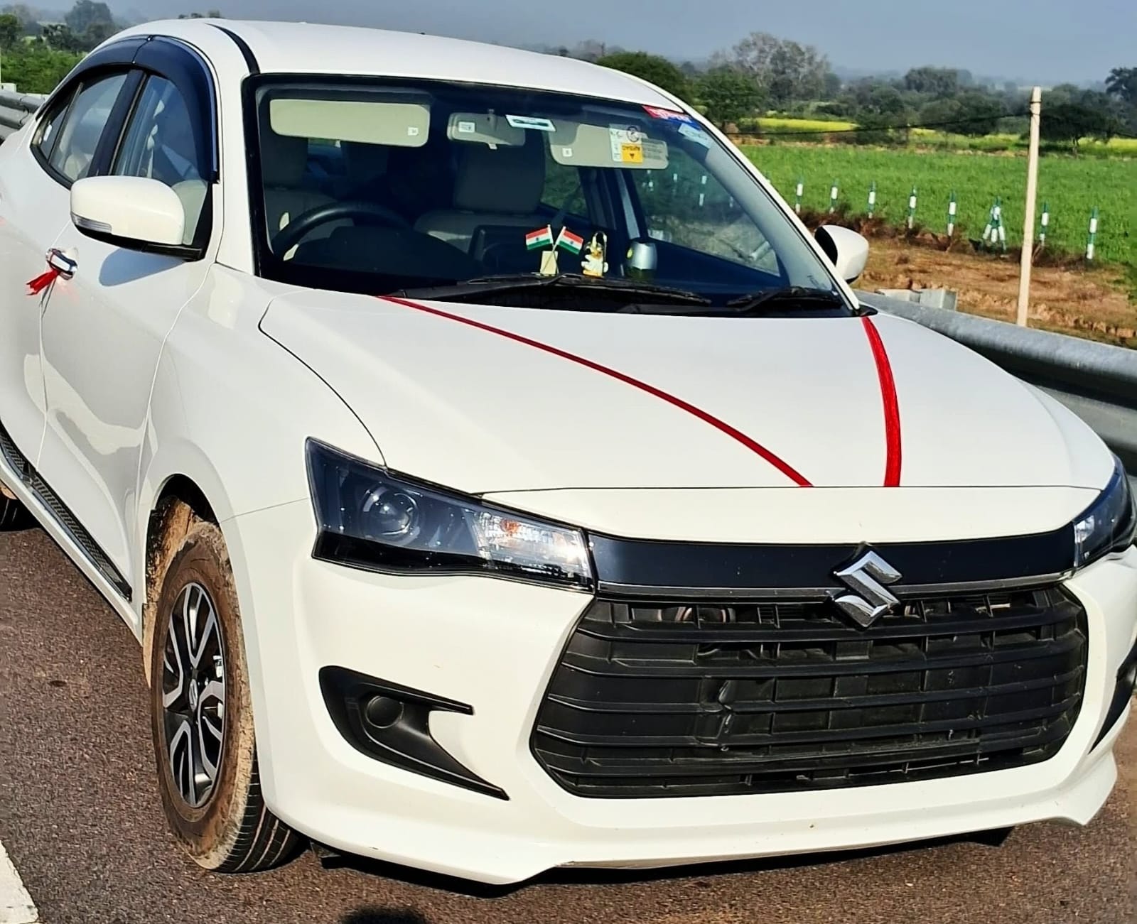 swift-desire-nandisha-taxi-service-prayagraj-1