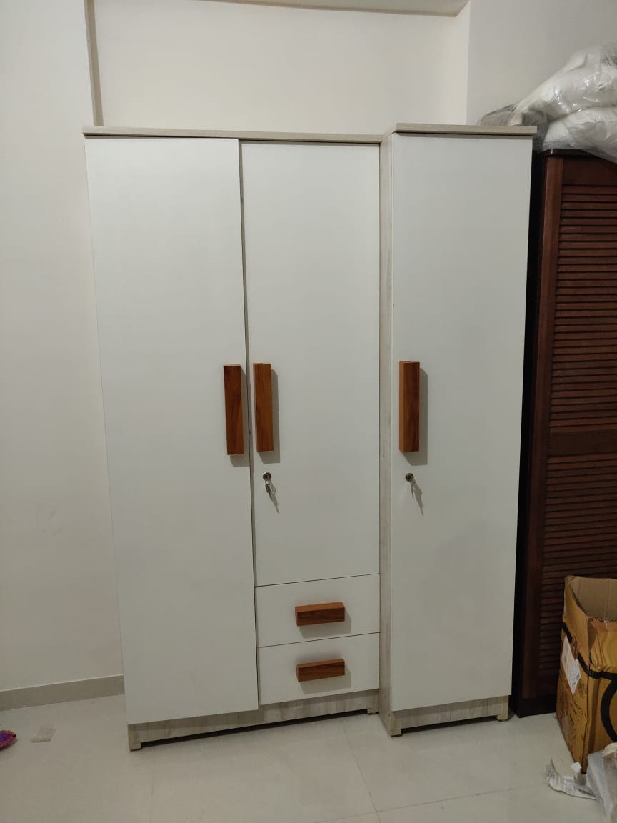 3-door-wooden-wardrobe-7