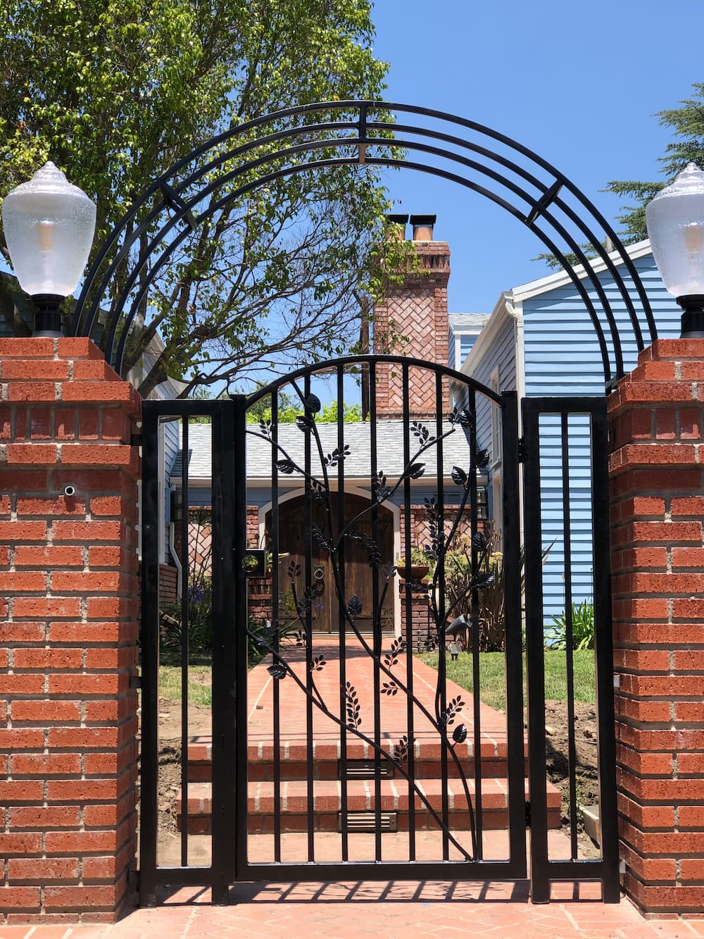 Wells-Dr2-Entry-Gate-1