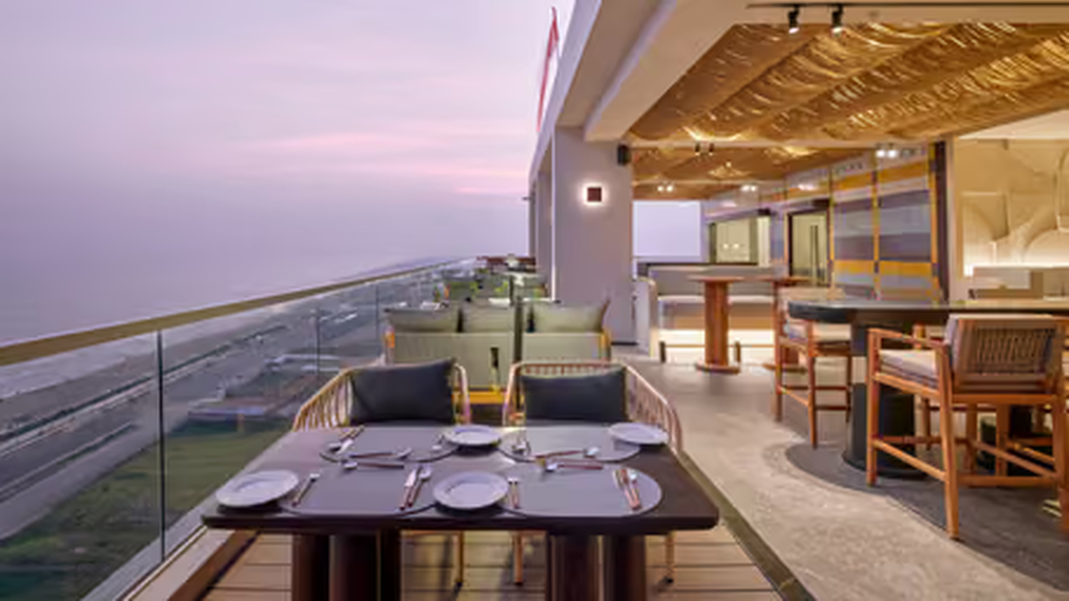 beach_resort_dining_2mb