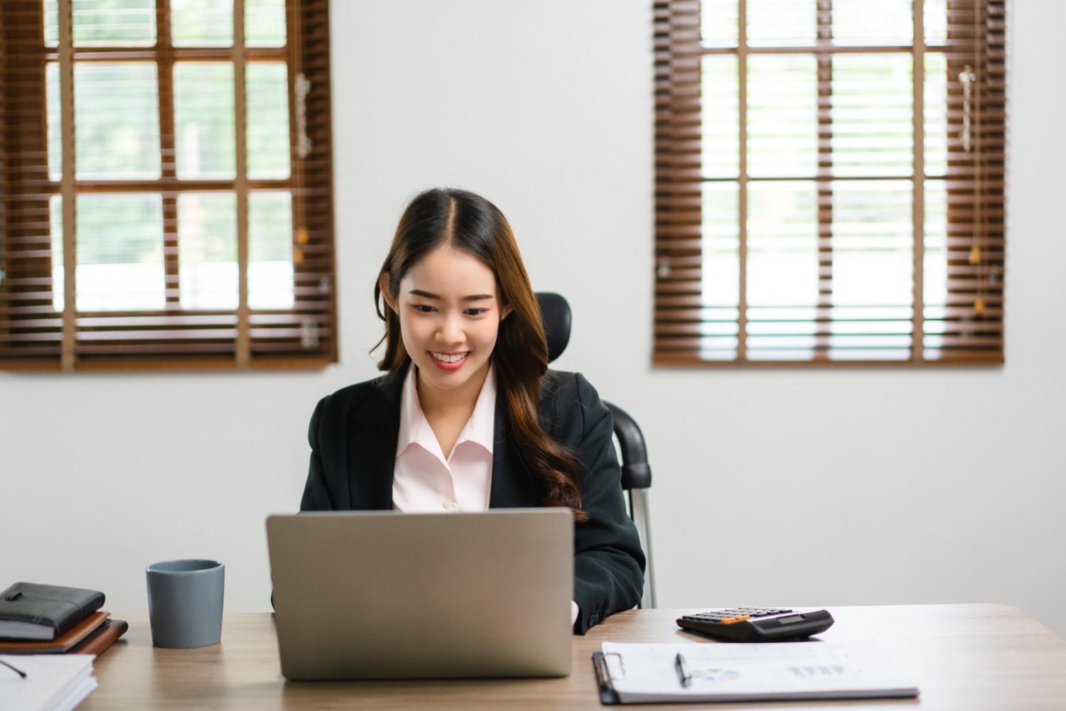 businesswoman-thinking-about-marketing-plan-new-startup-project-typing-data-laptop-1-2