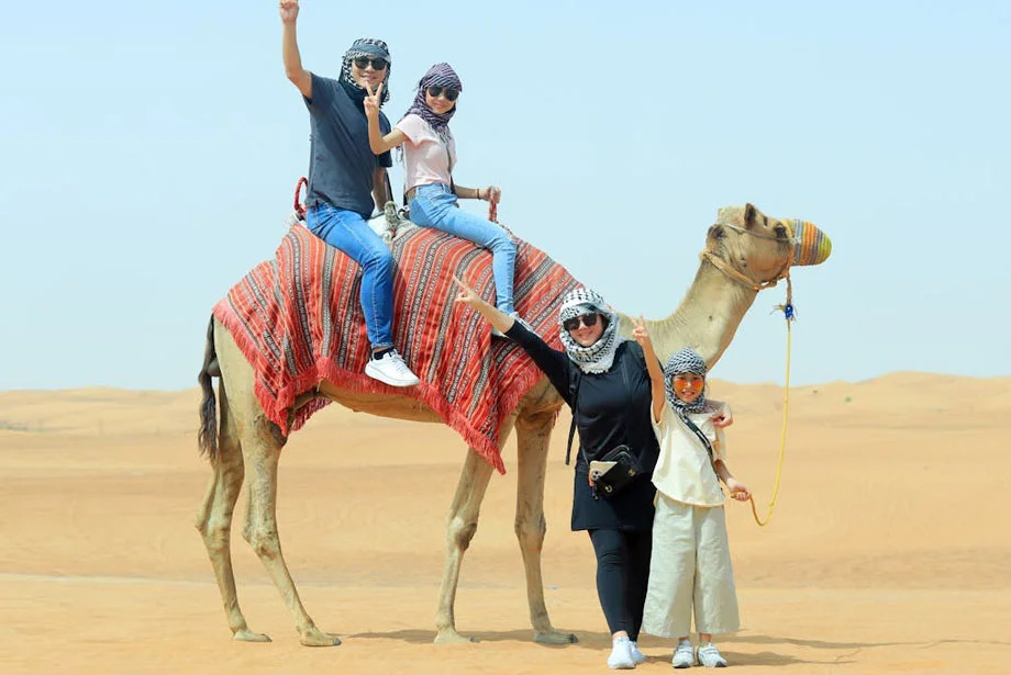 camel-ride-at-sunrise-desert-safari-tour