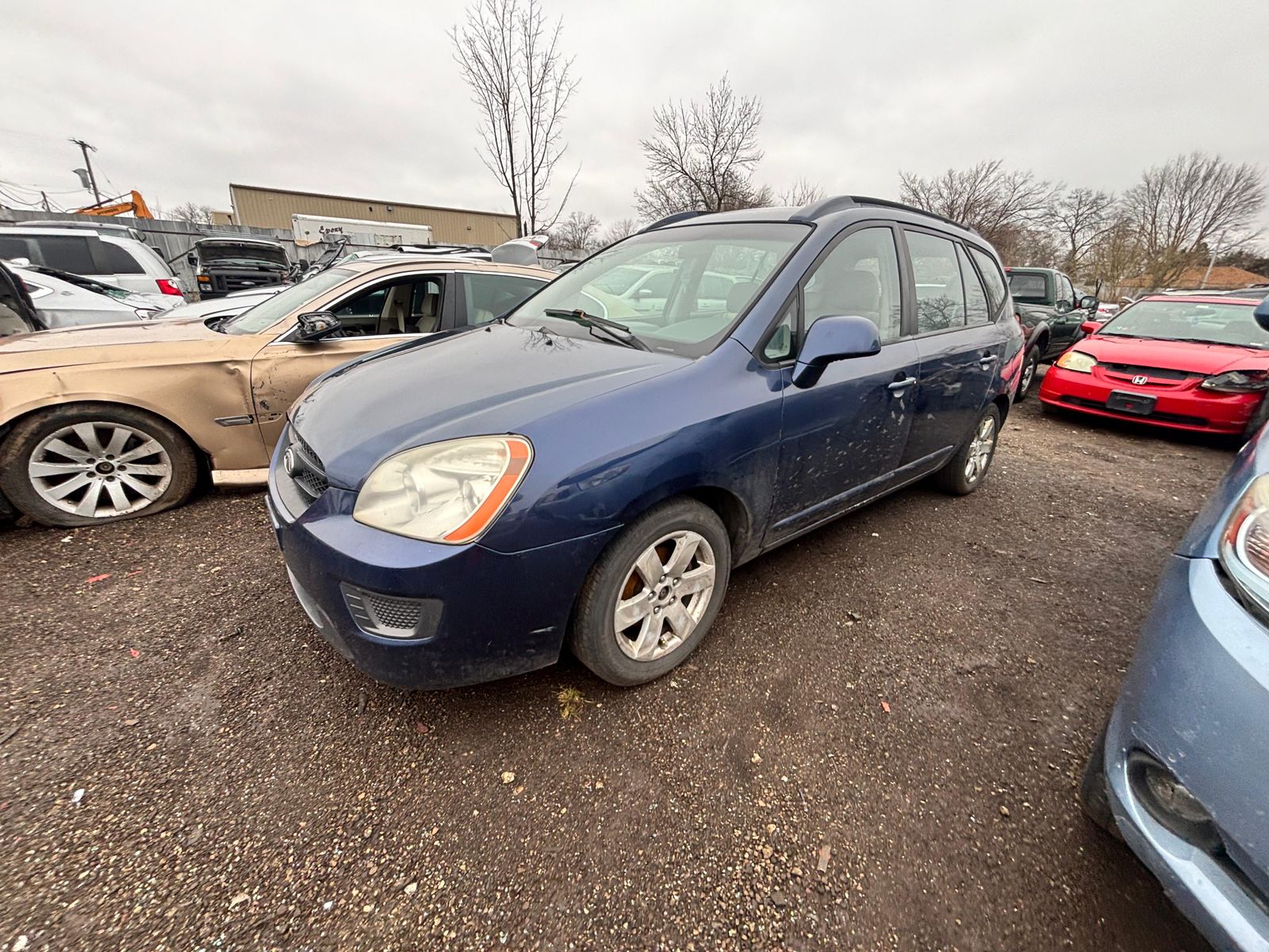 kia-rondo-junk-car-salvage-yard-milwaukee-wi