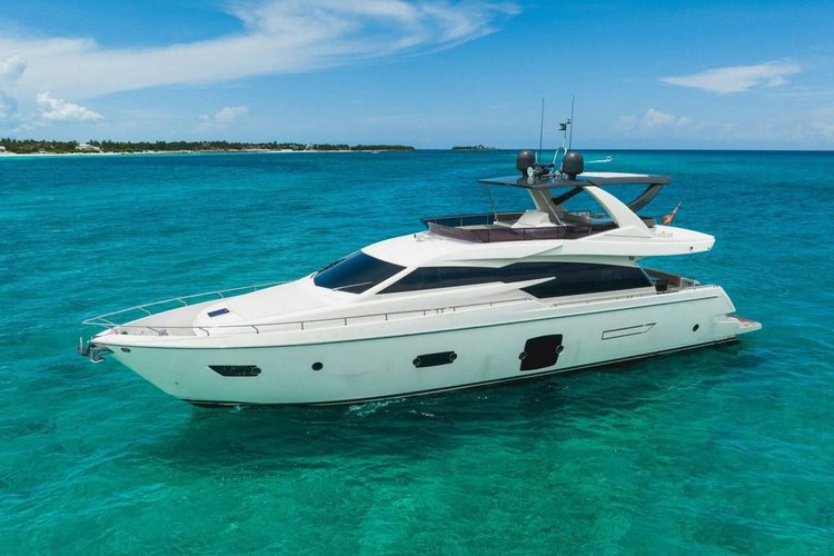 rental-Motor-boat-Ferretti-78feet-Miami_Beach-FL_OExmULN