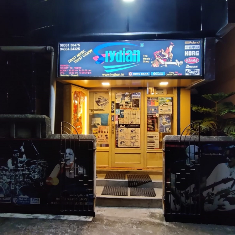 Lydian-shop-exterior