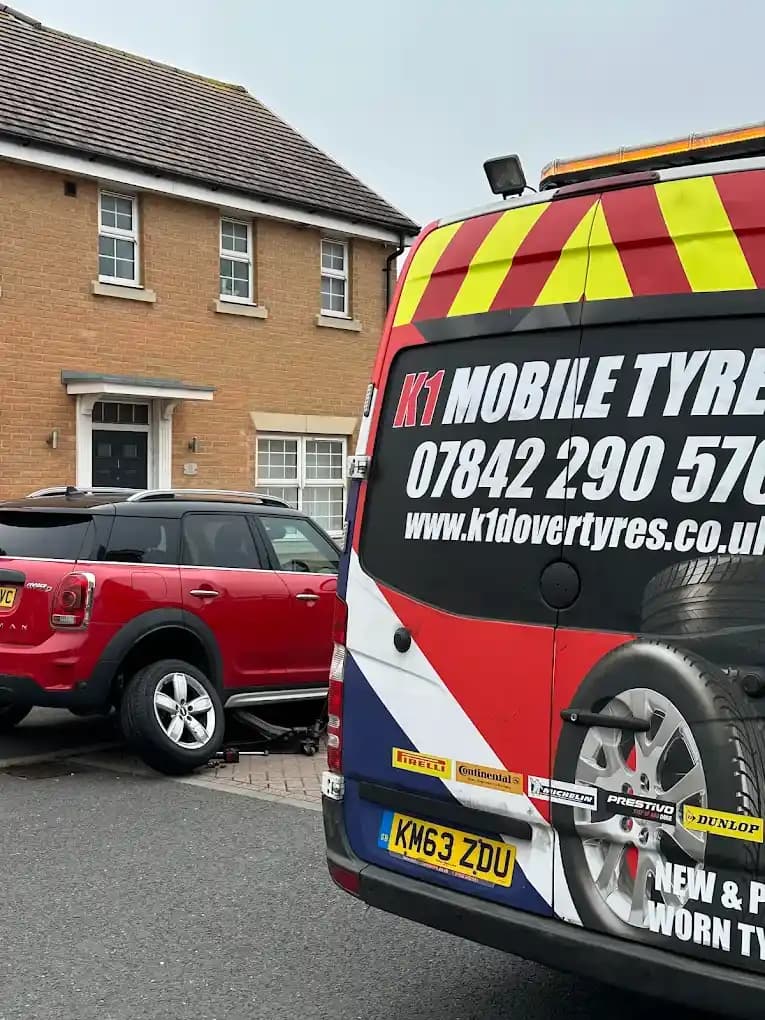 Mobile-Tyre-Fitting-at-home