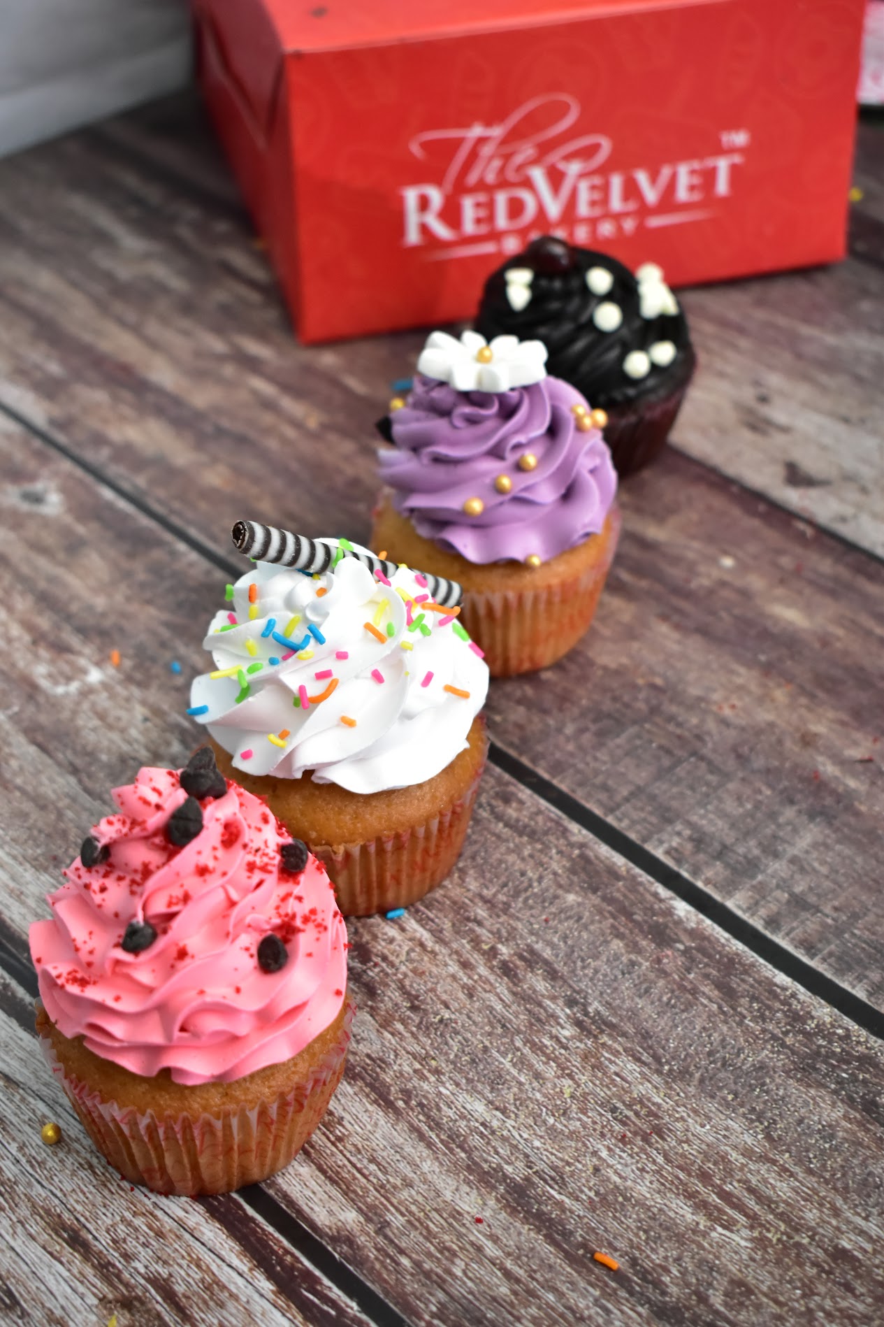 The-Red-Velvet-Bakery-cup-cakes