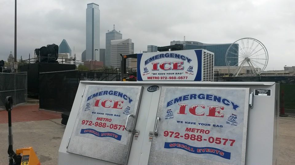 ice-merchandiser-at-Emergency-Ice