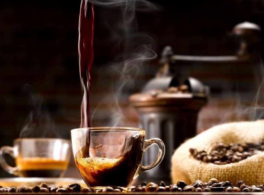 imgi_81_cup-coffee-coffee-beans-900px