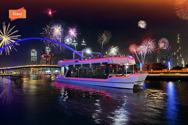 new-year-cruise-and-dine-experience