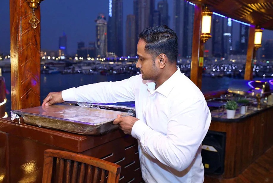 new-year-dhow-cruise-dinner-tour