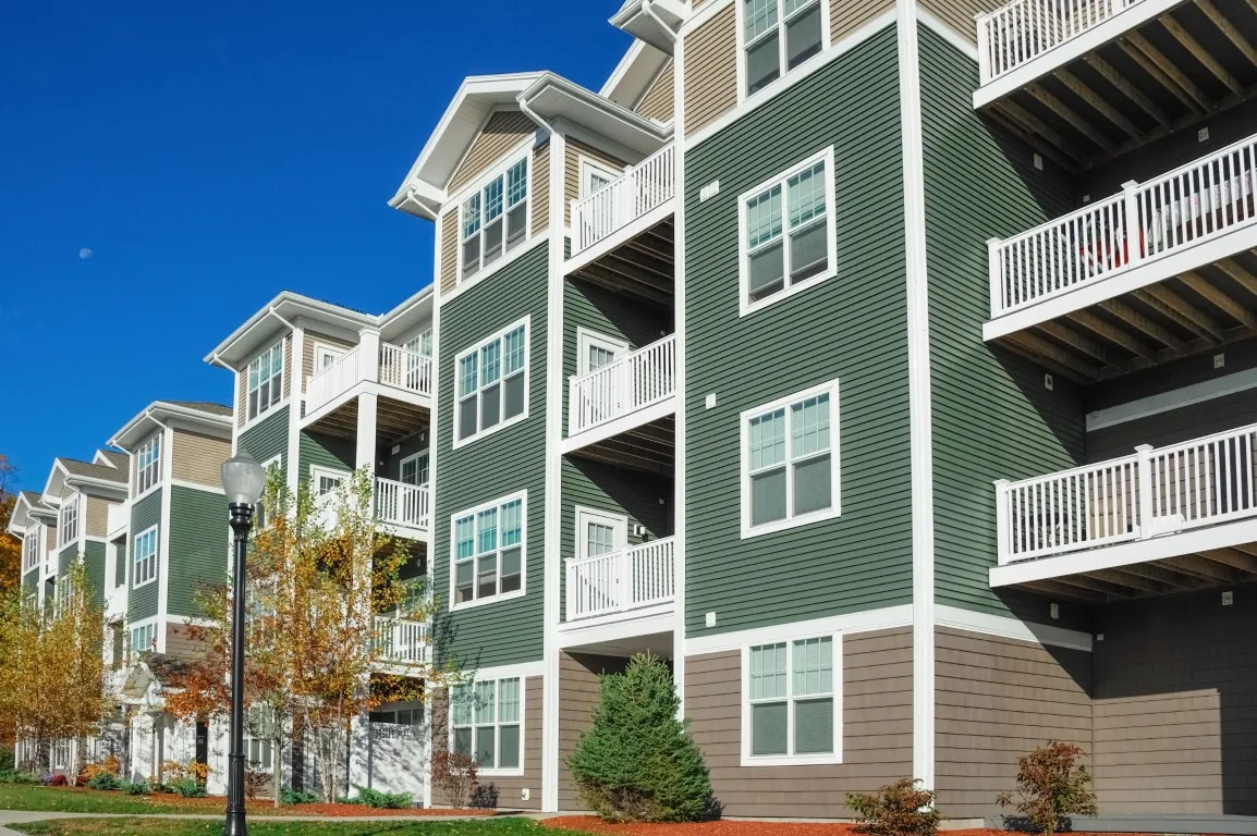Greenwich-Apartments-Riverside-Ave-05-2025