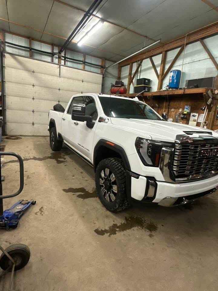 Shelby-Tire-Mahaffey-PA-Truck-Black-Trim-Custom-Tires