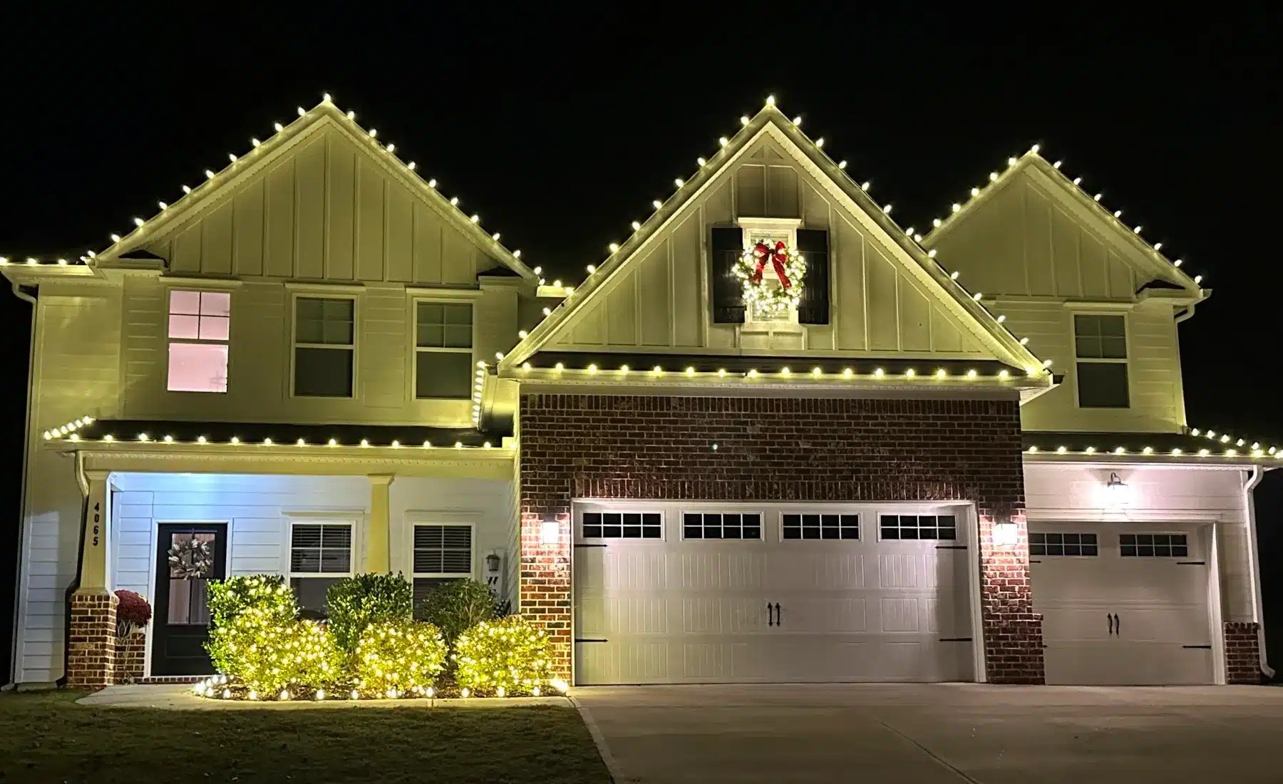 imgi_31_Christmas-Light-Installation-Company-in-Augusta-GA-We-Hang-Christmas-Lights