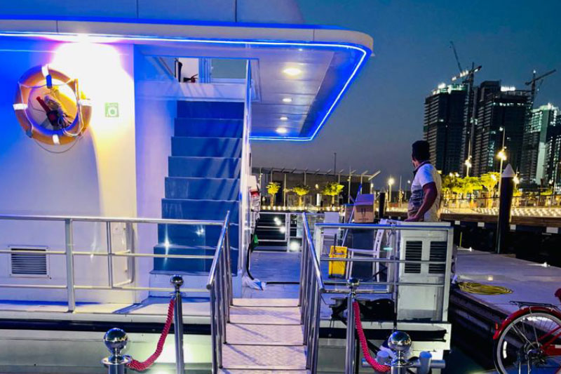 modern-catamaran-cruise-enty