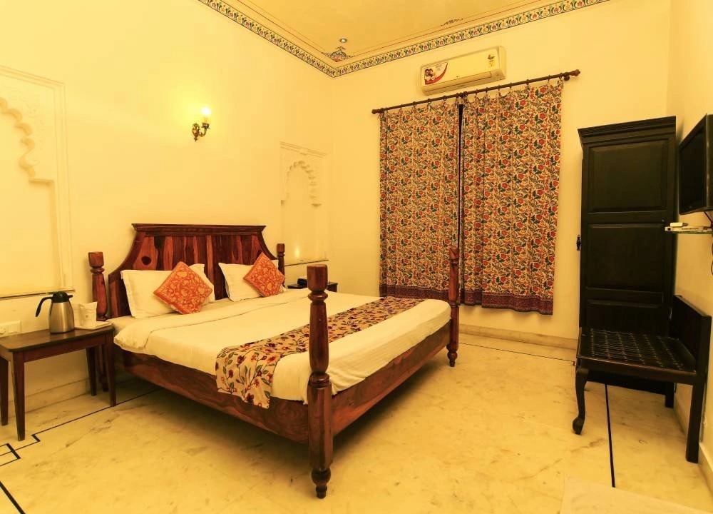 palace-to-stay-in-udaipur