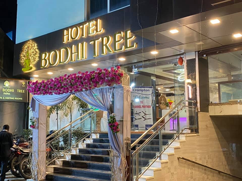 Hotel-Bodhi-Tree-Gate