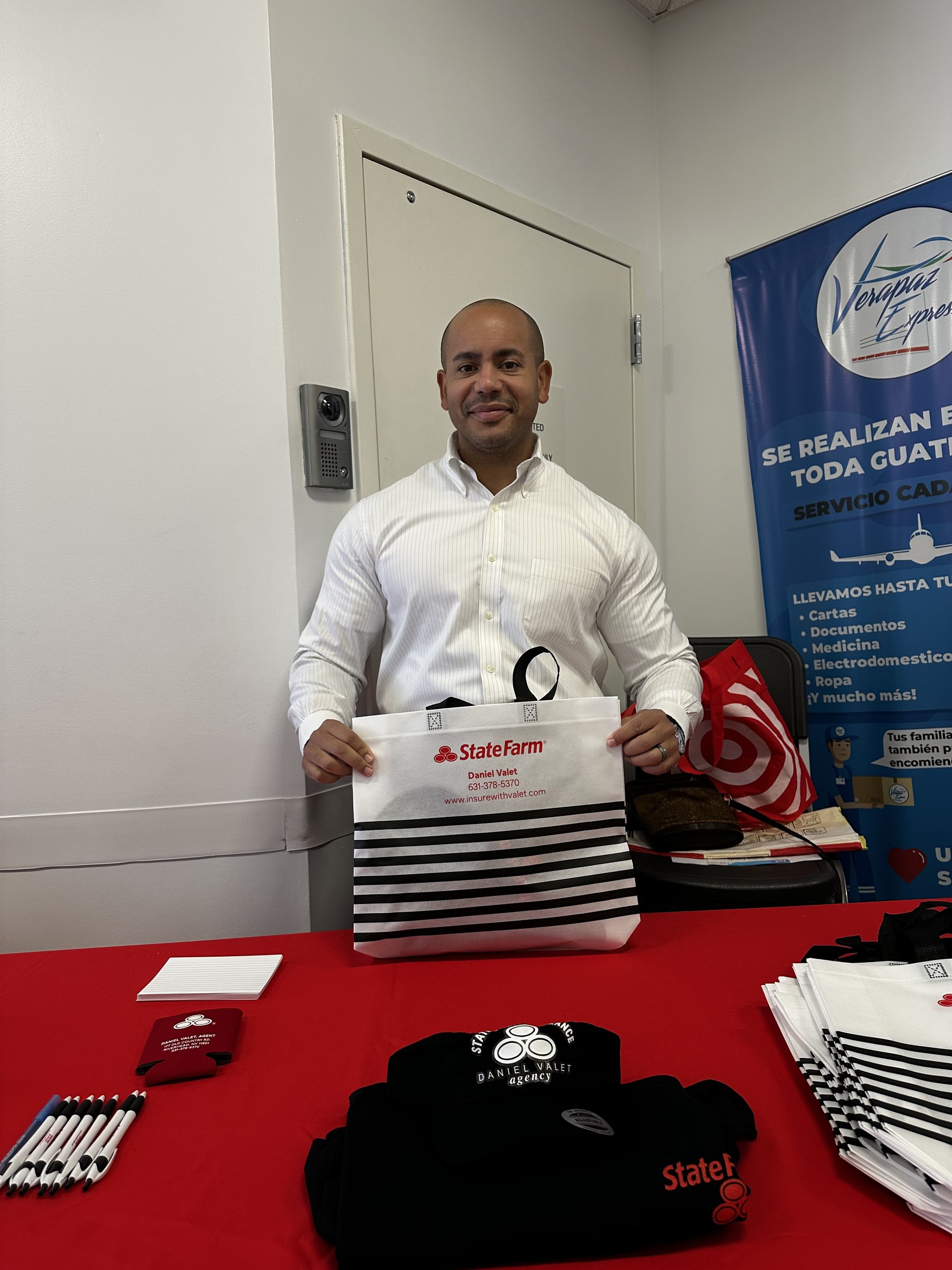 agente-de-seguros-state-farm-daniel-valet-riverhead-ny-evento-comunidad-latina
