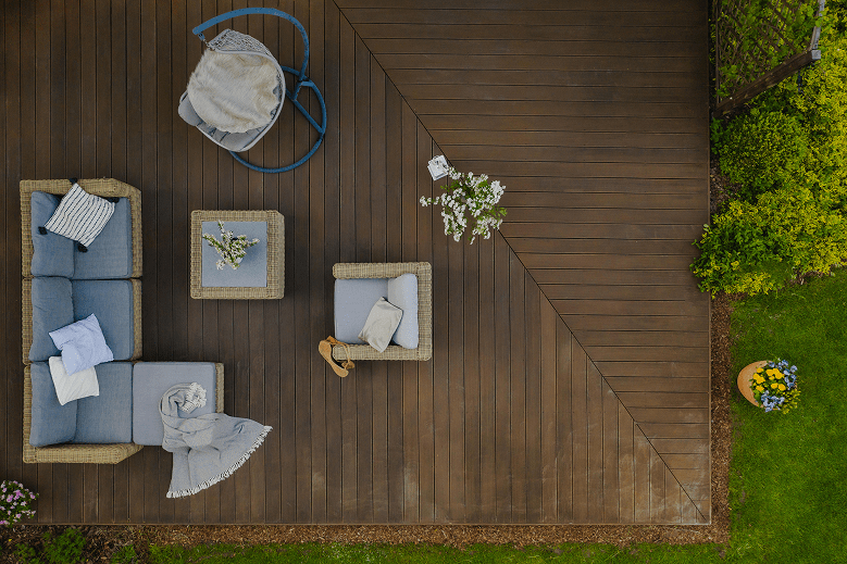 header-exterior