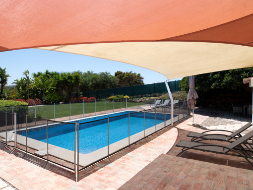 Pool-Fencing
