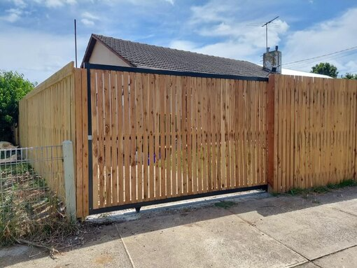 Timber-Fencing