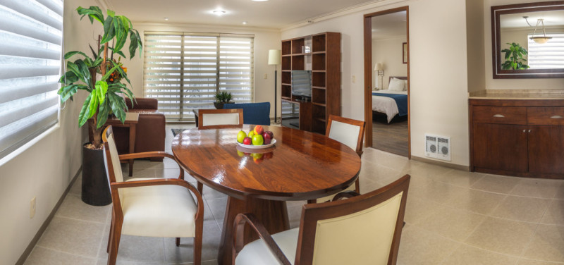 dining-area-polanco-suites-obelisk