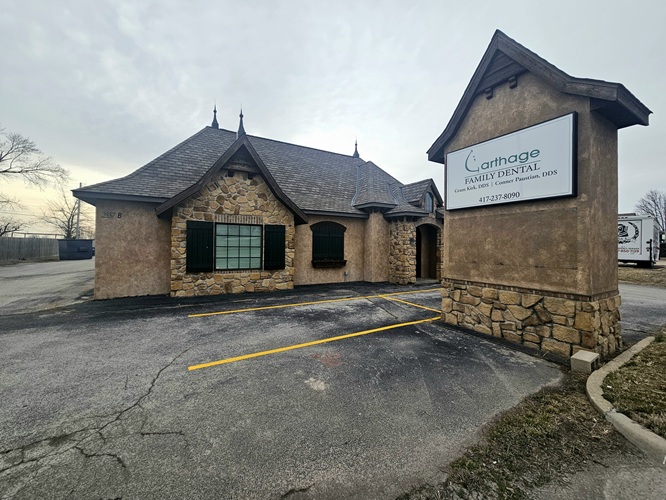 family-dental-carthage-office-exterior