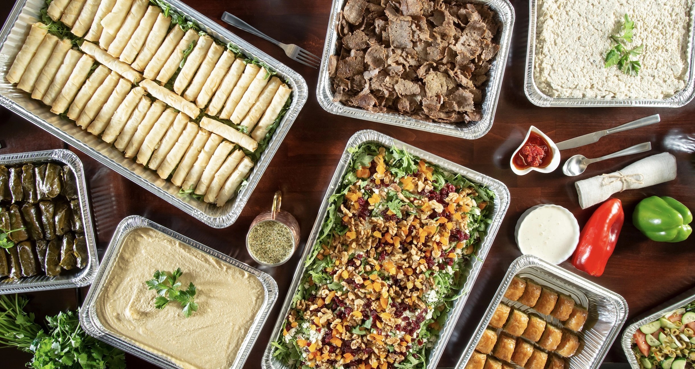 01-full-catering-spread
