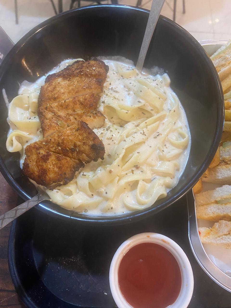alfredo-pasta-in-bahria-town-karachi