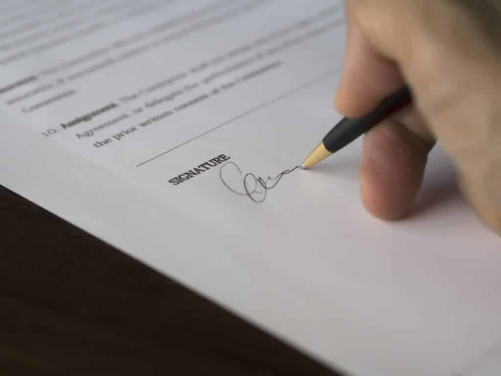 contract-stock-photo-1024×768-1