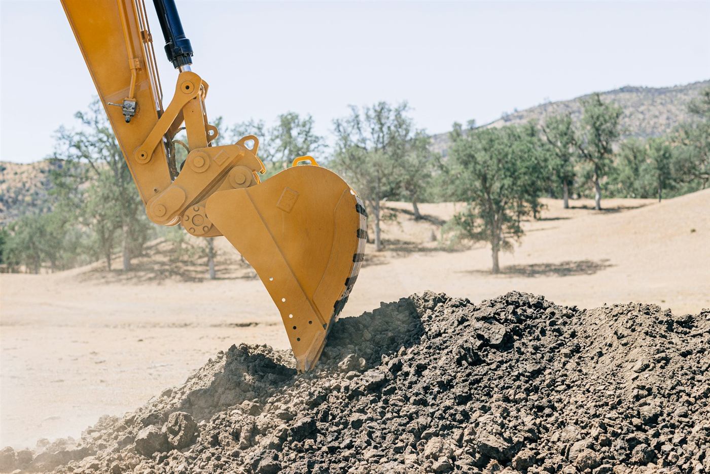 dirt-trench-C3P6grYQ