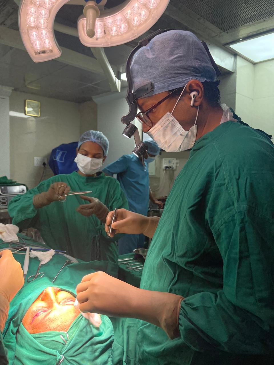 plastic-surgeon-in-Mumbai