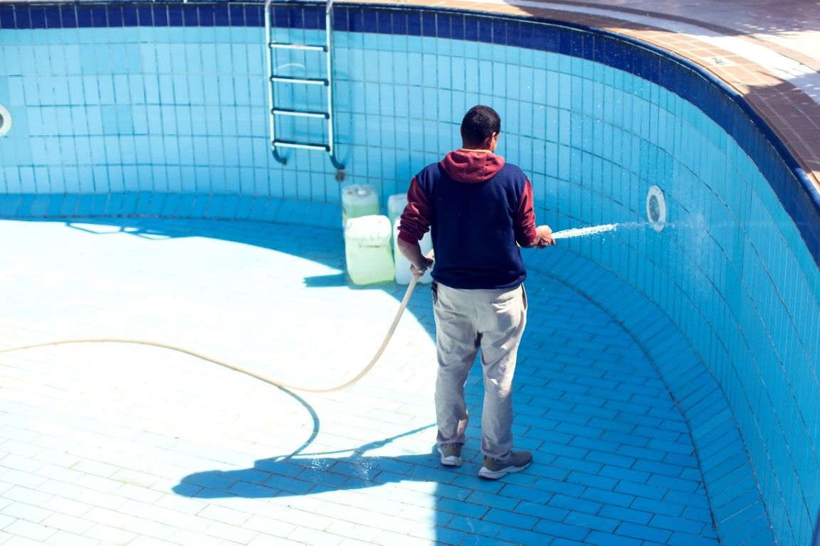 pool-cleaning-company-in-Kendale-Lakes-FL-46